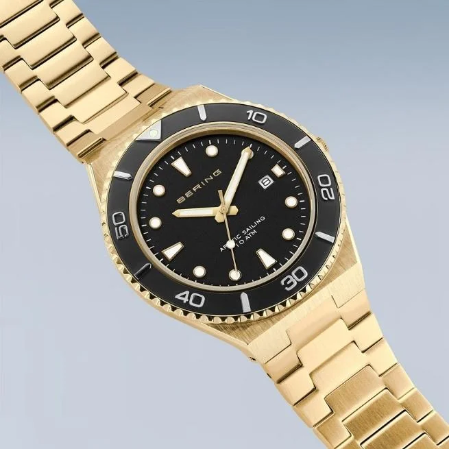 Bering Round Analog Black Dial Men Watch 18940-732