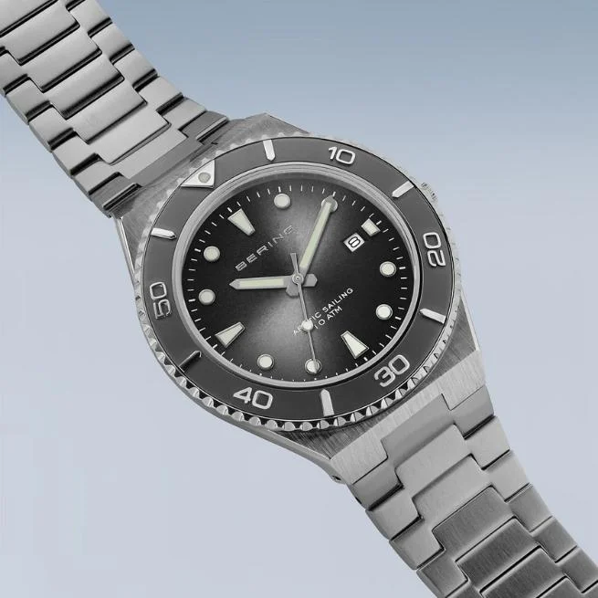 Bering Round Analog Grey Dial Men Watch- 18940-777