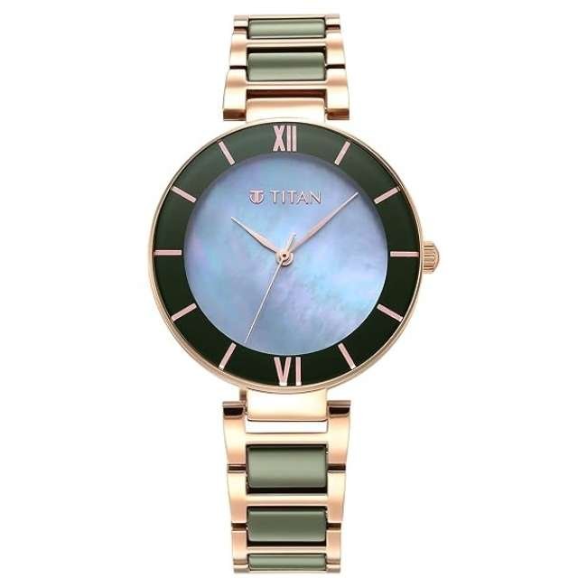 Titan Green Women Quartz Watch 95216KD01