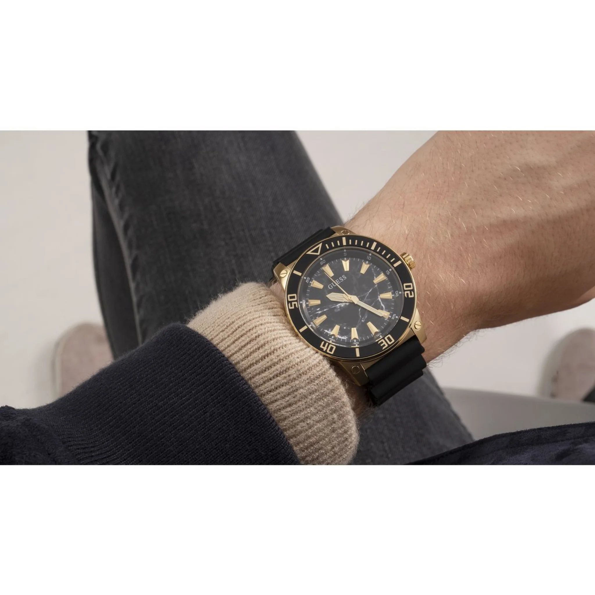 GUESS Guess Analog Black Dial Men's Watch GW0420G2