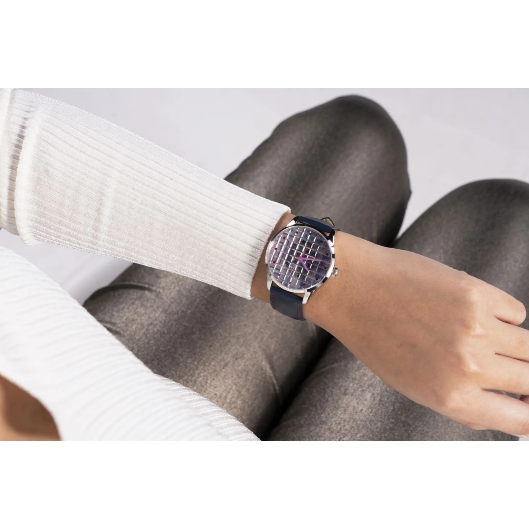 GUESS Analog Multicolor Dial Women's Watch-GW0480L1