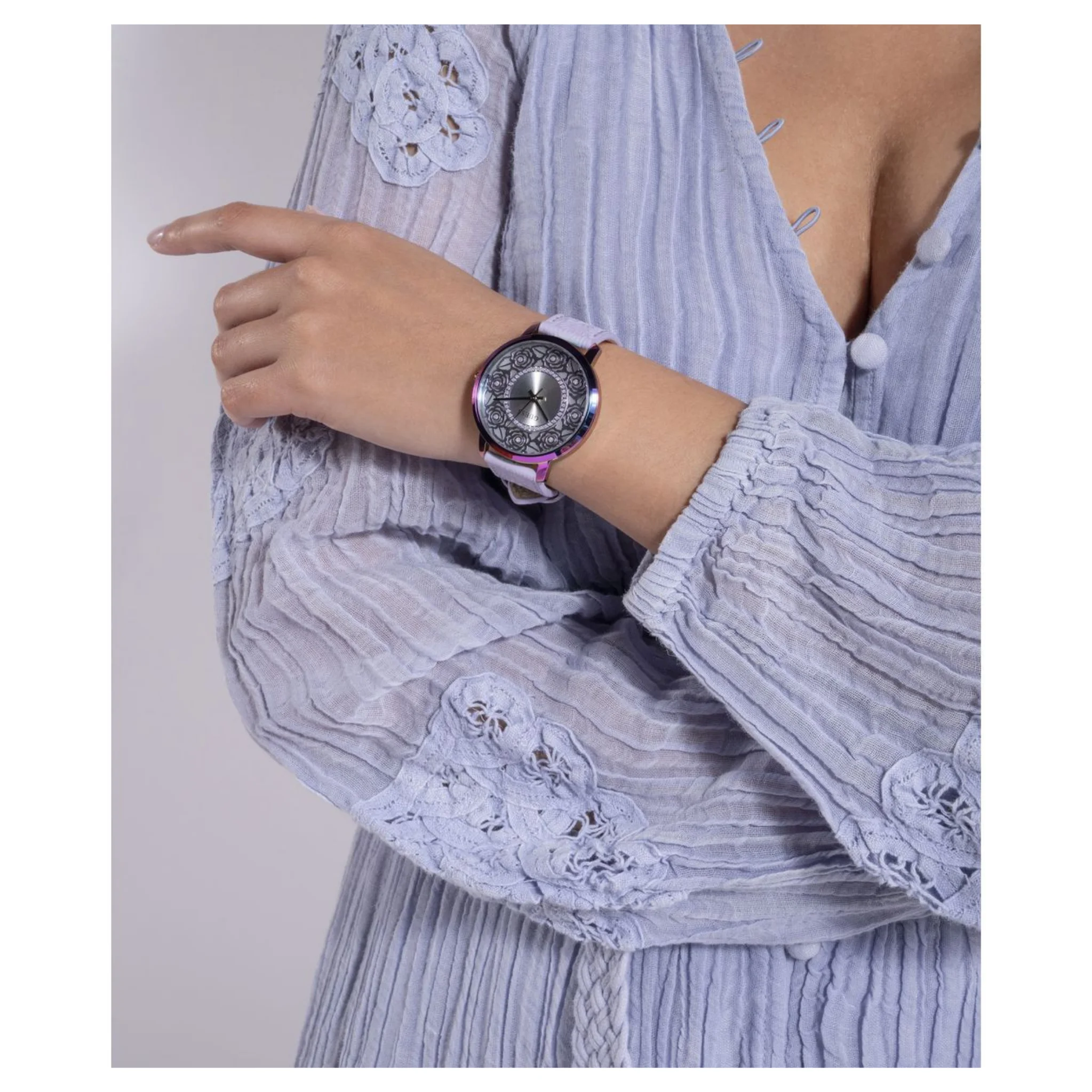 GUESS Analog Silver Dial Women's Watch-GW0529L4