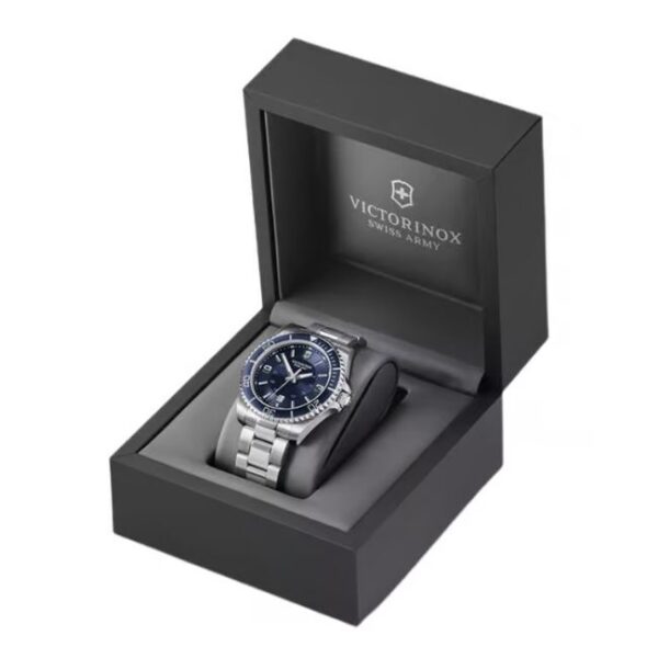 Victorinox Maverick Gs Large Blue Bezel & Dial Bracelet -242007